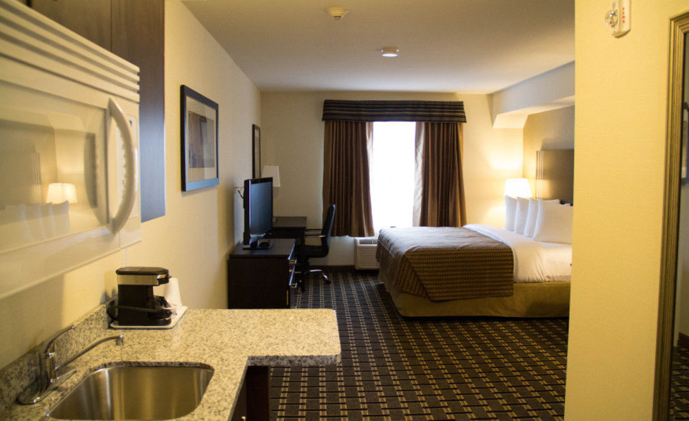 Sigma Inn & Suites Melville Extérieur photo